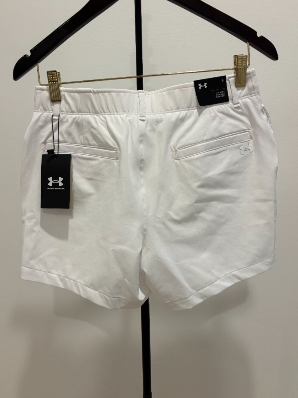 UNDER ARMOUR GOLF SHORTS - Picture 2 of 3